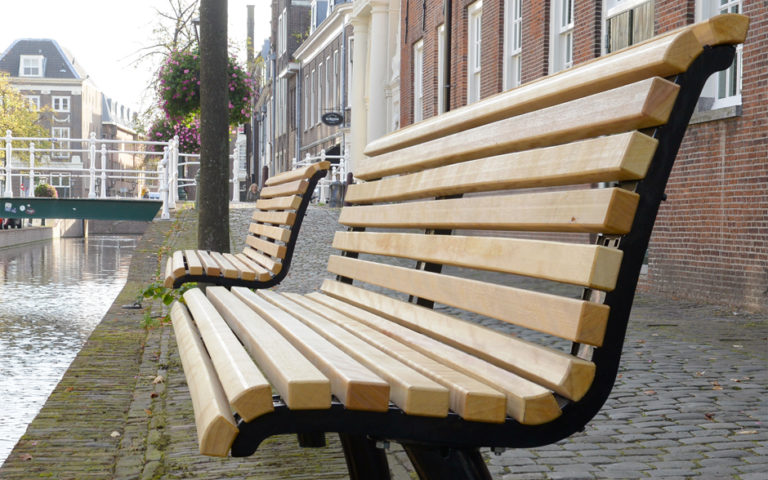 bancos de mobiliario urbano