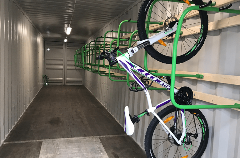 Aparcabicis vertical de pared