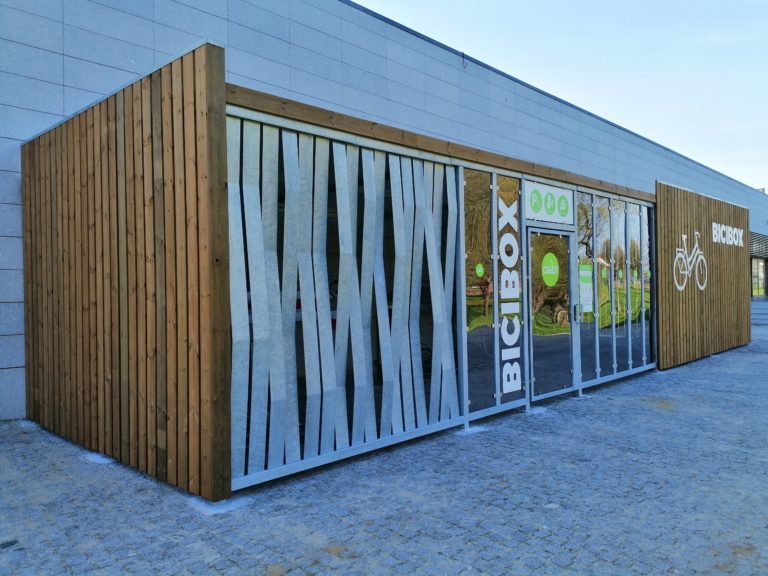 Aparcabicis cubierto integralmente